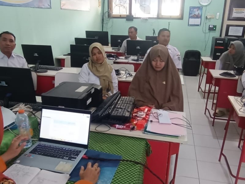 HARI BELAJAR GURU