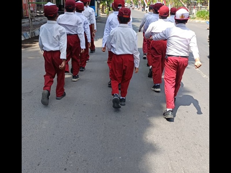Latihan Gerak Jalan Siswa